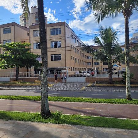 Kitnet Frente Pro Mar Em Vila Caicara, Portaria 24 Hs E Wifi Praia Grande  Exterior photo